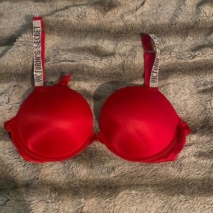 Victoria’s Secret Red Bombshell bra